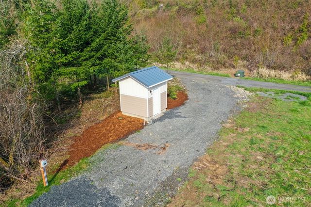 208 Sanderson Road, Chehalis, WA 98532