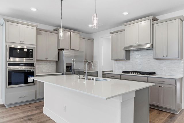 813 Green Ash Drive, Waller, TX 77484