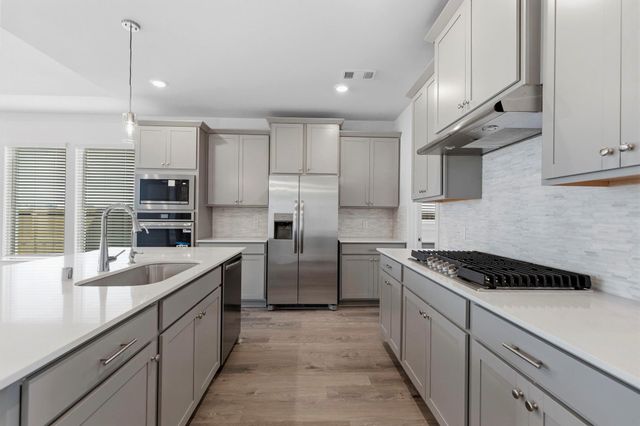 813 Green Ash Drive, Waller, TX 77484