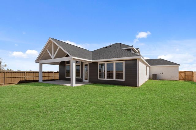 813 Green Ash Drive, Waller, TX 77484