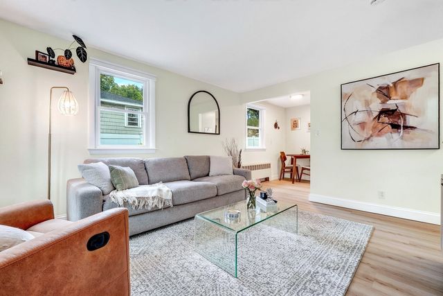 63 Neillian Way 63, Bedford, MA 01730