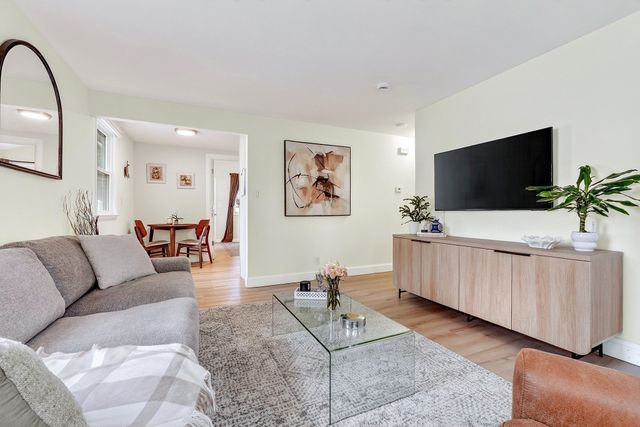 63 Neillian Way 63, Bedford, MA 01730