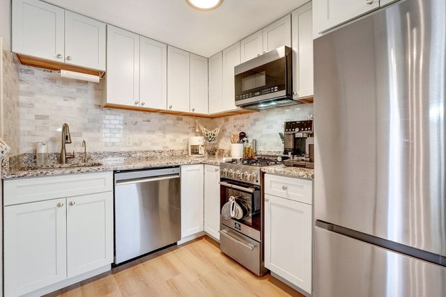 63 Neillian Way 63, Bedford, MA 01730
