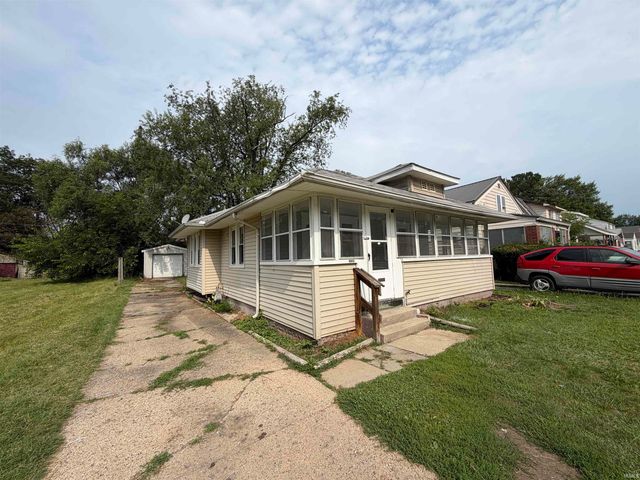 1233 N Meade Street, South Bend, IN 46628
