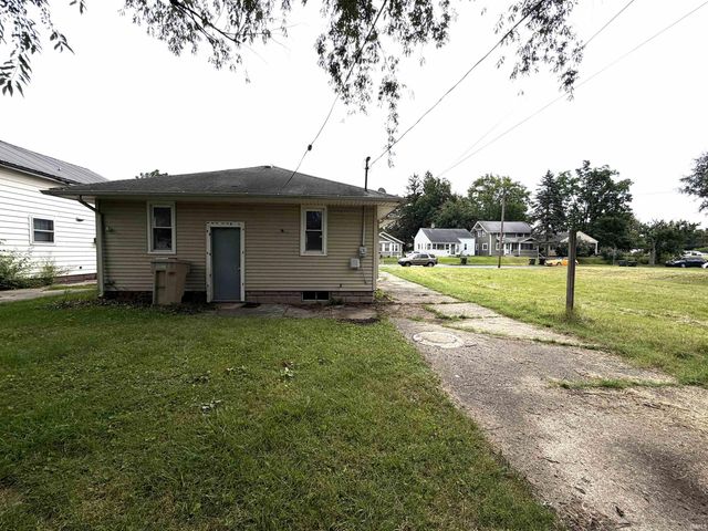 1233 N Meade Street, South Bend, IN 46628