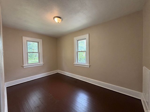 1233 N Meade Street, South Bend, IN 46628