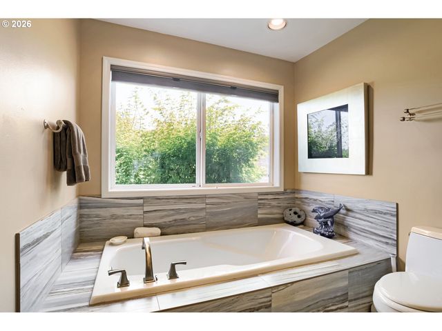 1850 Ne 21ST Ave, Canby, OR 97013