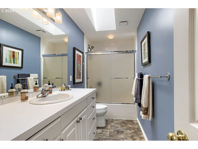 1850 Ne 21ST Ave, Canby, OR 97013