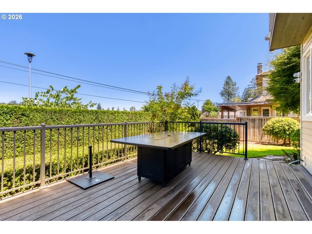 1850 Ne 21ST Ave, Canby, OR 97013