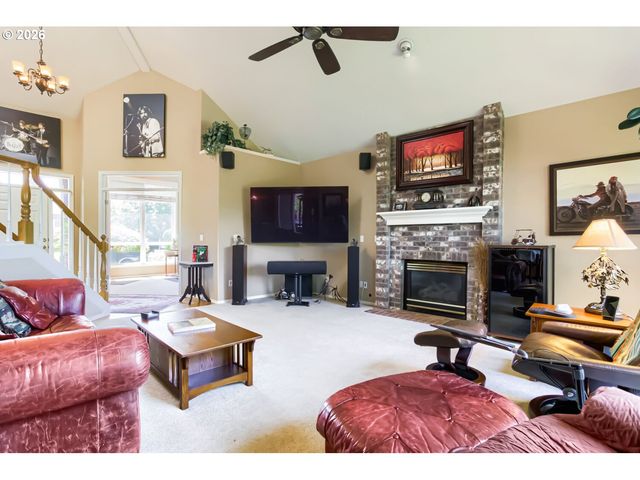1850 Ne 21ST Ave, Canby, OR 97013