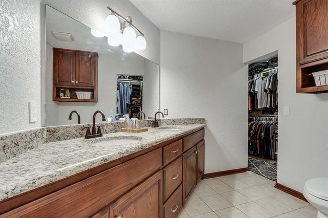 4521 Zella Way NE, Piedmont, OK 73078