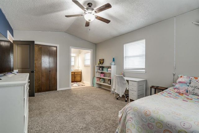 4521 Zella Way NE, Piedmont, OK 73078