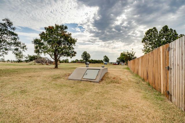 4521 Zella Way NE, Piedmont, OK 73078