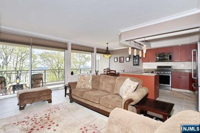 1 Horizon Road 619, Fort Lee, NJ 07024