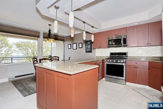 1 Horizon Road 619, Fort Lee, NJ 07024