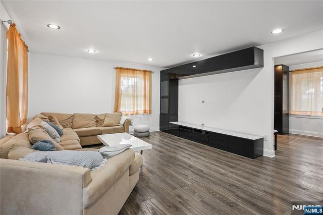 233 Boonton Avenue, Butler Borough, NJ 07405