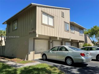 5809 NW 21st Street 20A, Lauderhill, FL 33313