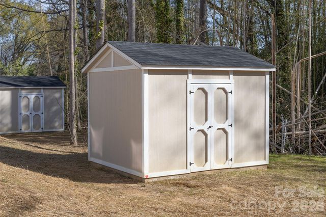 1128 N 14th Street, Bessemer City, NC 28016