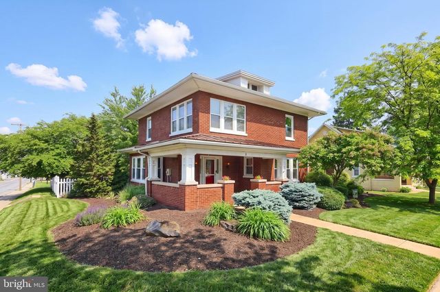 8 N 4TH ST, Mount Wolf, PA 17347