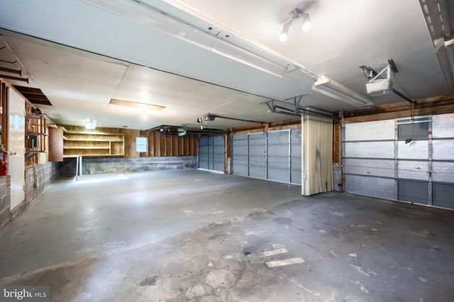 8 N 4TH ST, Mount Wolf, PA 17347
