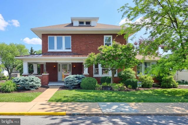 8 N 4TH ST, Mount Wolf, PA 17347