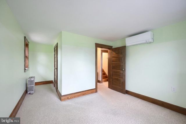 8 N 4TH ST, Mount Wolf, PA 17347