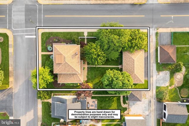 8 N 4TH ST, Mount Wolf, PA 17347