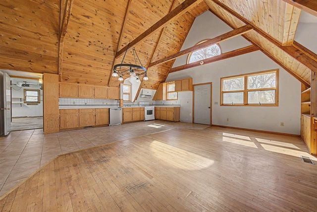 7571 McKinney Road, Mazomanie, WI 53560