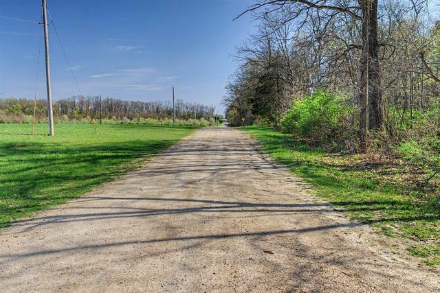 7571 McKinney Road, Mazomanie, WI 53560