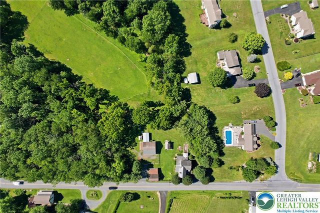 3954 Wood Drive, Lehigh Twp, PA 18088