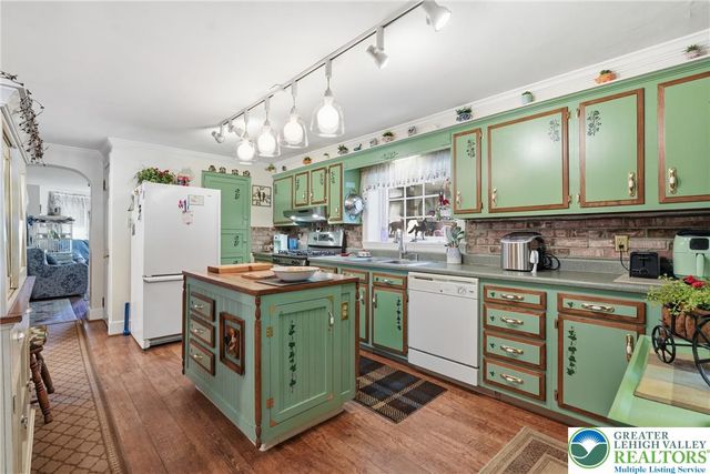 3954 Wood Drive, Lehigh Twp, PA 18088