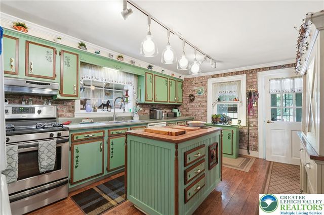 3954 Wood Drive, Lehigh Twp, PA 18088