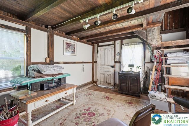 3954 Wood Drive, Lehigh Twp, PA 18088