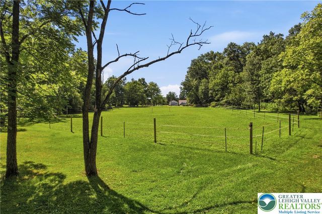 3954 Wood Drive, Lehigh Twp, PA 18088