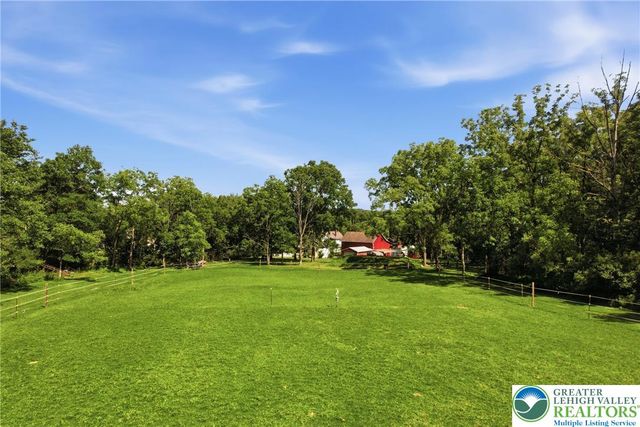 3954 Wood Drive, Lehigh Twp, PA 18088