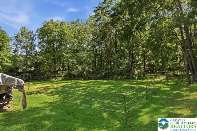 3954 Wood Drive, Lehigh Twp, PA 18088