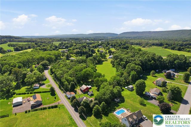 3954 Wood Drive, Lehigh Twp, PA 18088