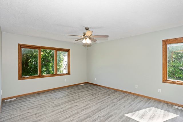 4801 Westbrooke Place, West Des Moines, IA 50266