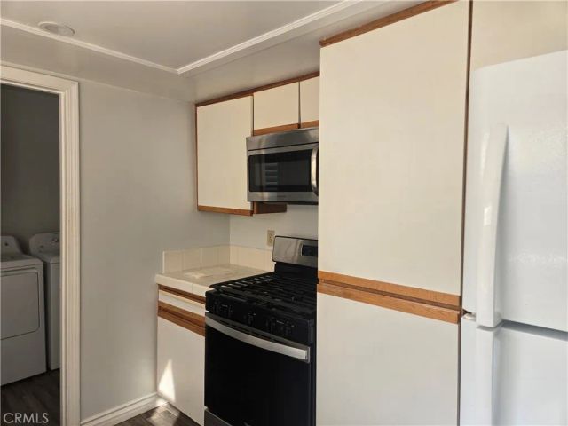 21740 Mojave, Chatsworth, CA 91311