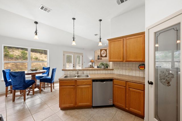 1103 Larkhall DR, Spicewood, TX 78669