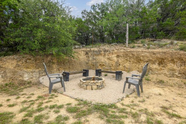 1103 Larkhall DR, Spicewood, TX 78669