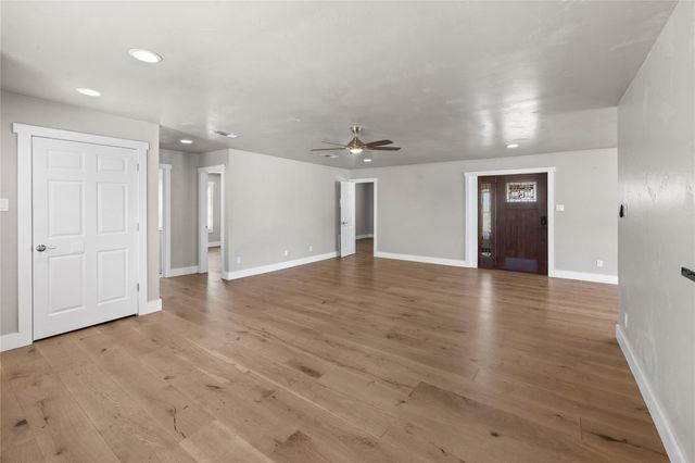 419 Avenue E, Marble Falls, TX 78654