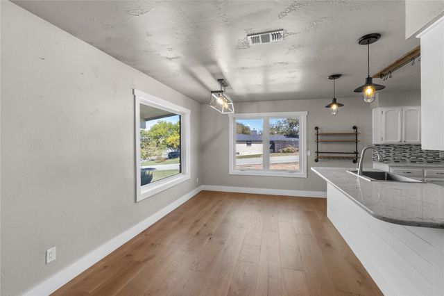 419 Avenue E, Marble Falls, TX 78654