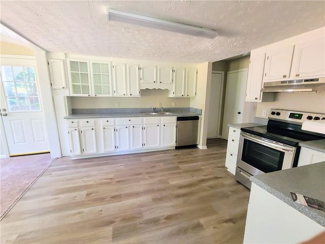 1843 Easter Cody Court, Grayson, GA 30017