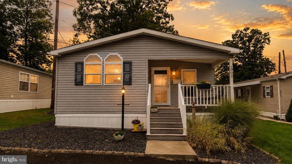 2002 PERILLI DR, TELFORD, PA 18969 — photo 5