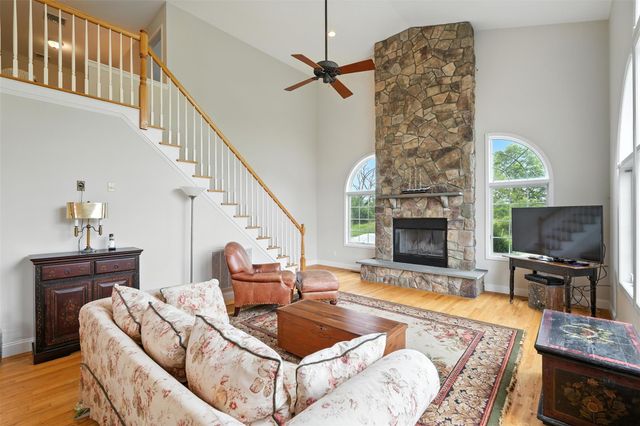 12 Brewster Court, Washingtonville, NY 10992