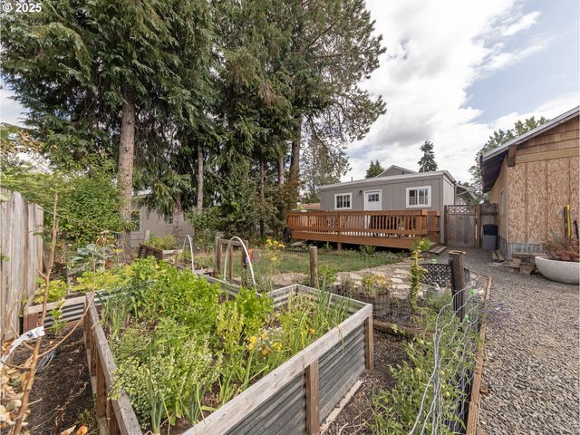 1142 CLATSOP St, Vernonia, OR 97064