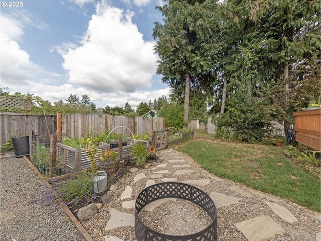 1142 CLATSOP St, Vernonia, OR 97064