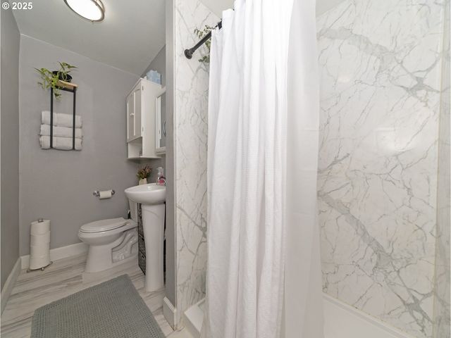 1142 CLATSOP St, Vernonia, OR 97064