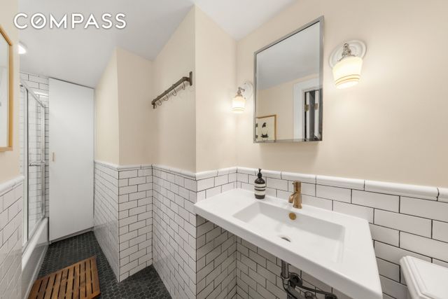 267 E 7th Street GARDEN, New York City, NY 10009